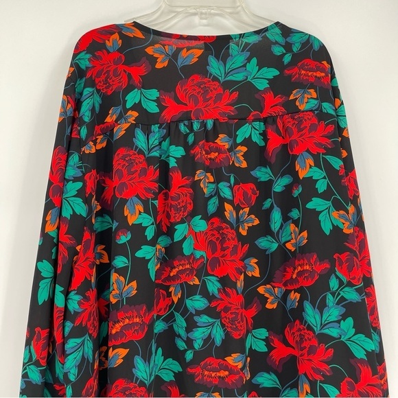 Torrid Womens Floral Button Front Blouse Size 5x Georgette V Neck Pintucked - Picture 13 of 14